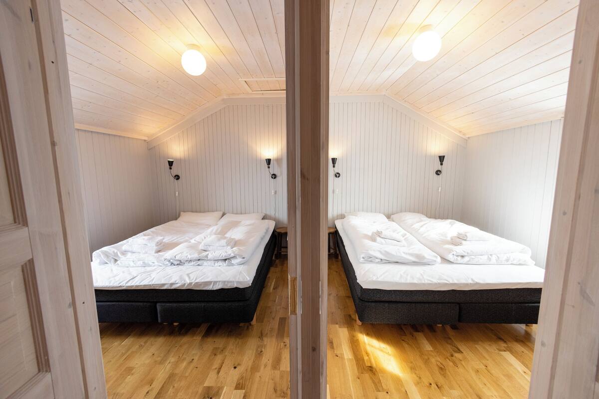 Kabin Superior, 4 kamar tidur, pemandangan pelabuhan, tepi laut | Wi-Fi gratis