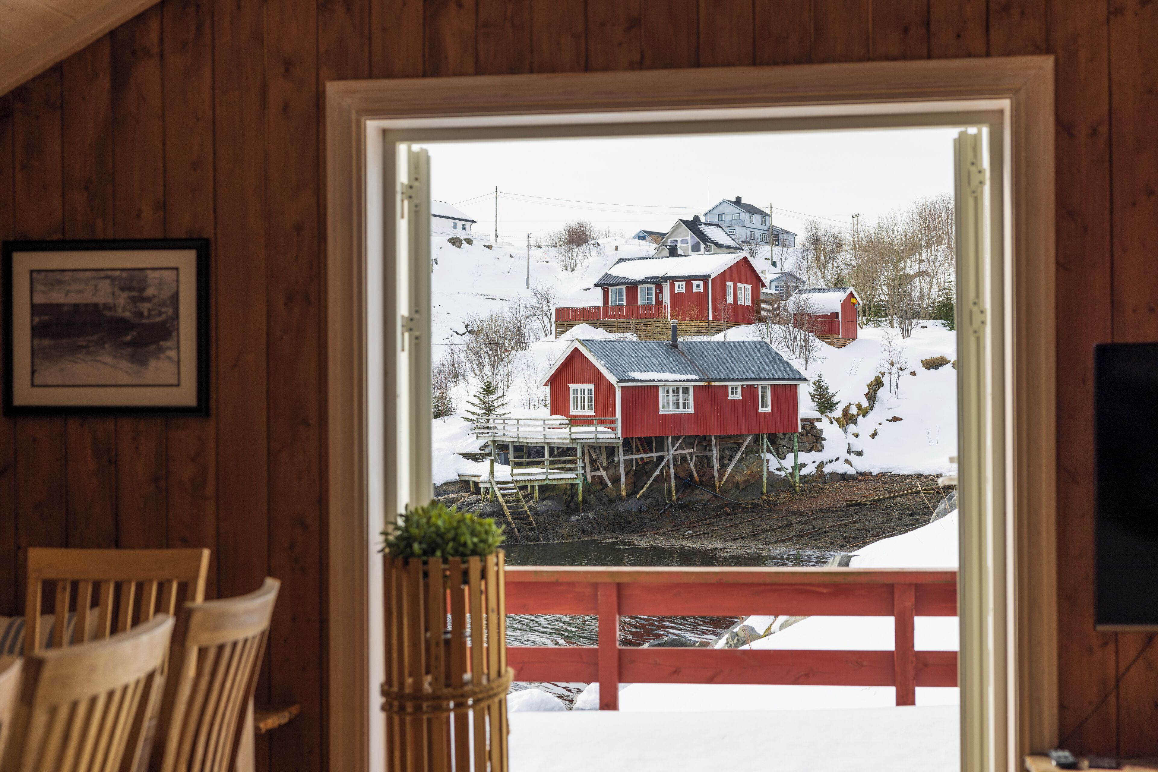 Cabaña superior, 4 habitaciones, vistas al puerto, frente al mar | Servicio de comidas en la habitación