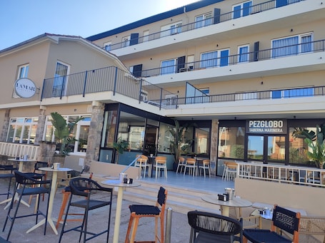 Fachada de la propiedad. HOTEL LAMAR DE SUANCES