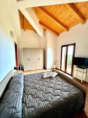 2 bedrooms, WiFi, bed sheets - Kitty House (Spilinga)