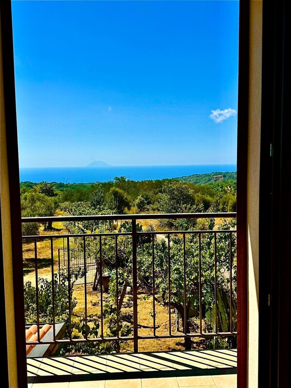 Interior - Kitty House (Spilinga)