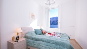Villa | 4 bedrooms - Villa Larius Balcone (Carate Urio)
