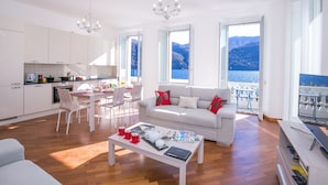 Villa | 4 bedrooms - Villa Larius Balcone (Carate Urio)