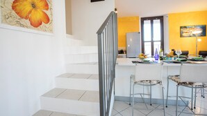 Ảnh chưa phân loại, 5 trong số 27 ảnh, nút