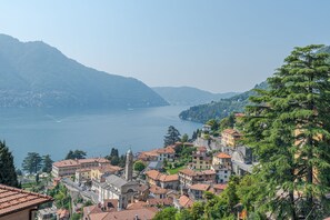 Room - Casa Valleggia in Moltrasio (Moltrasio)