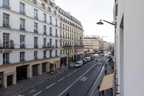 View from property - Modern and Cosy Studio - 2P- Gare Saint Lazare (Paris)