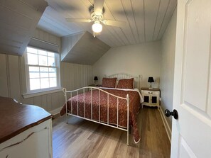 4 Schlafzimmer, Bügeleisen/Bügelbrett, kostenloses WLAN, Bettwäsche