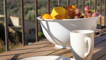 Chambre Supérieure Double ou avec lits jumeaux, balcon, vue vallée | Terrasse/Patio