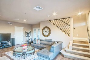 Living area - Mesa View Stunning & Secluded! (Sedona)