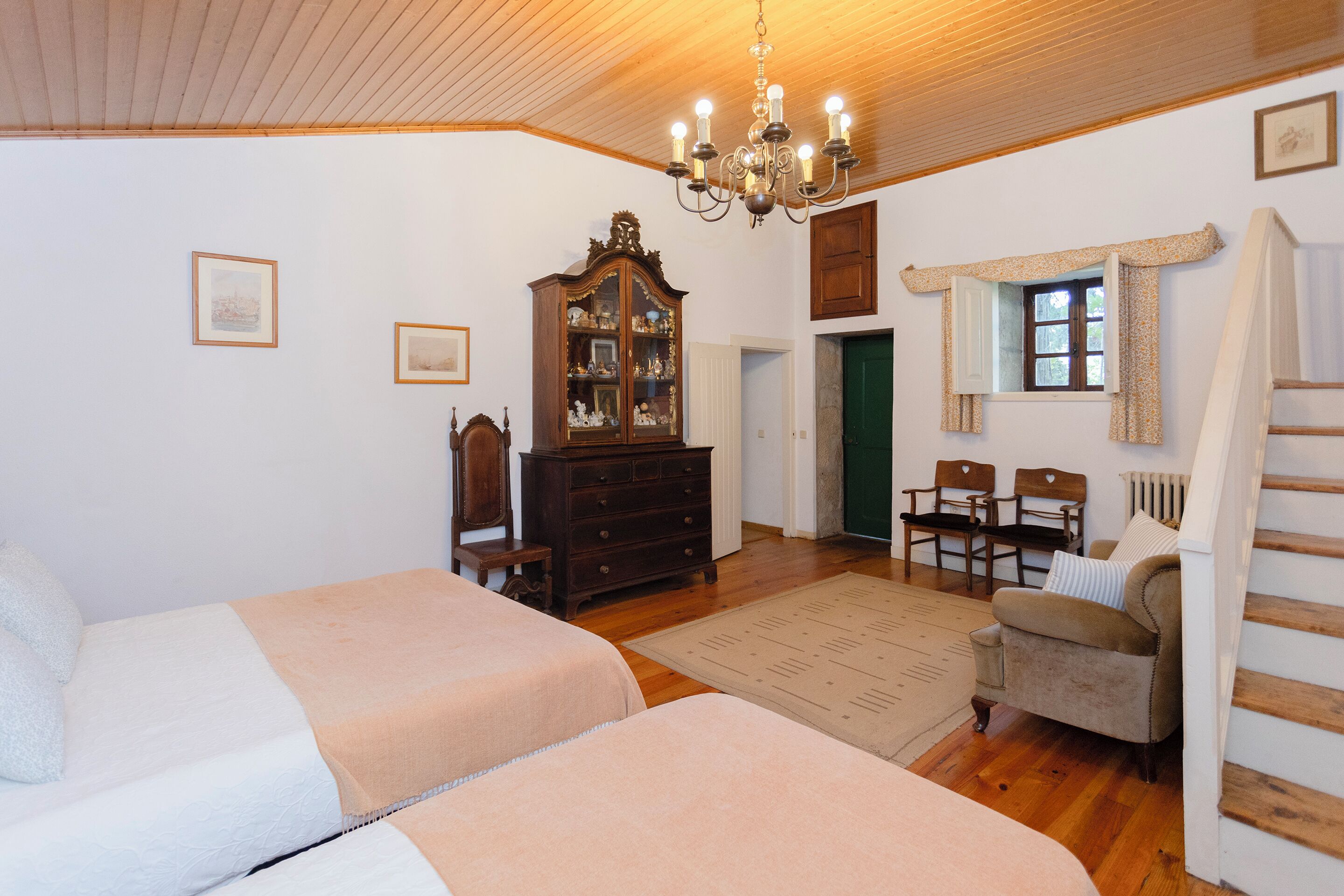 1 bedroom, iron/ironing board