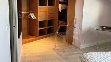 2 chambres, fer et planche Ă repasser, Wi-Fi, draps fournis