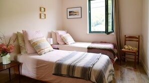 2 bedrooms, iron/ironing board, travel cot, WiFi