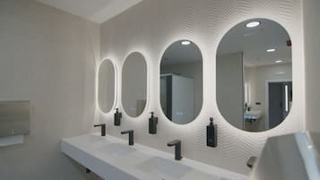 Salle de bain commune