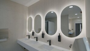 Shared bathroom - Hostal Superlativo Trinidad (Málaga)