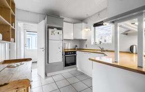 Refrigerador, horno, parrilla de estufa y lavavajillas