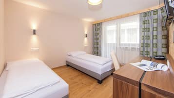 Deluxe Oda, Balkon | Oturma alanı | Televizyon