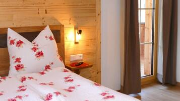 House | 3 bedrooms, individually furnished