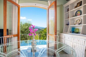 2 bedrooms, desk - La Belle Villa - Family Retreat Magnificent View (Zakynthos)