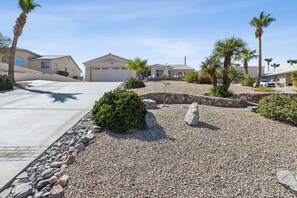 Property grounds - Havasu Hacienda Private Pool! (Lake Havasu City)