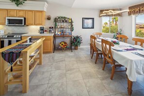 House, Multiple Beds, Pool Access, Mountain View (Havasu Hacienda) | Dining - Havasu Hacienda Private Pool! (Lake Havasu City)