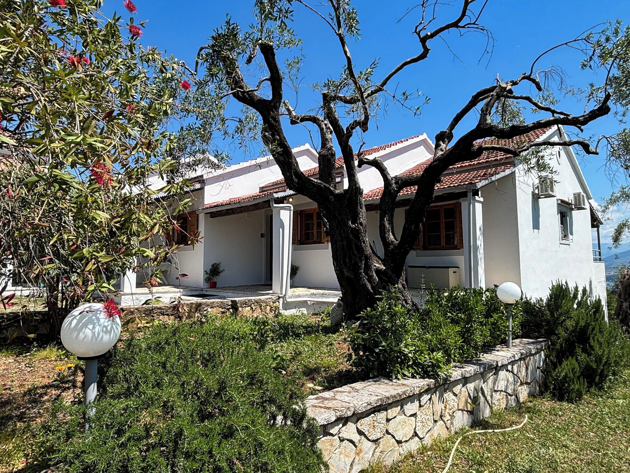 Bagian depan properti