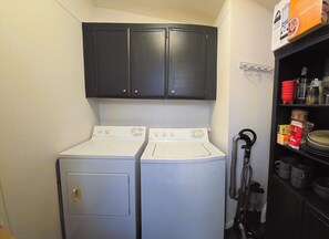 House, Multiple Beds, Balcony, Mountain View (Oak Creek Viewpoint) | Interior