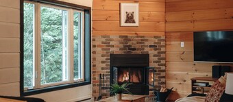 Cozy nature refuge with hot tub