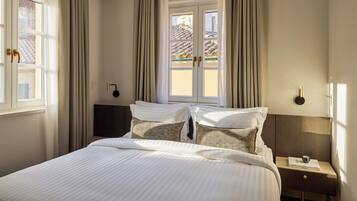 Deluxe Double Room | Premium bedding, minibar, in-room safe, desk