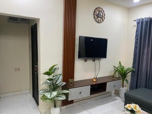 Bungalow, 1 makuuhuone, tupakointi sallittu | Olohuone