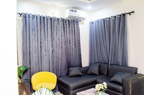 Living room - Furnished One-bedroom Bungalow in a Secure and Serene Part of Ibadan (Ibadan)