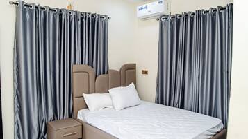 Bungalow, 1 Bedroom, Smoking | 2 bedrooms