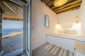 Panoramic Villa, Private Pool, Sea View - Makarias Traditional Luxury Villas (Folegandros)