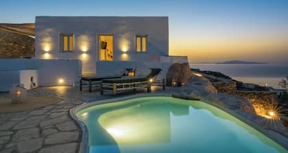 Makarias Traditional Luxury Villas