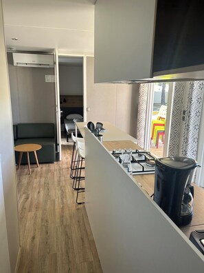 Interior - CAMPING 5 🌟🌟🌟🌟MOBIL HOME RENTAL PREMIUM GAME AT VALRAS BEACH (Valras-Plage)