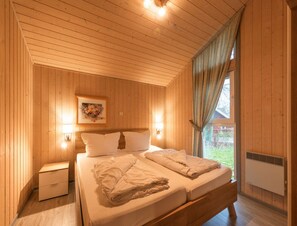 House | 2 bedrooms, individually furnished - Ferienhaus mit Sauna im Ferienpark Mirow (Mirow)