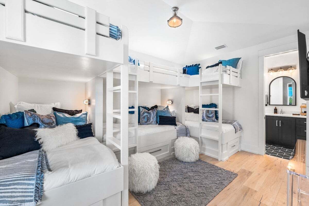 5 habitaciones, tabla de planchar con plancha y wifi gratis 