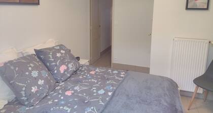 Chez Caroline, RDC near the spa