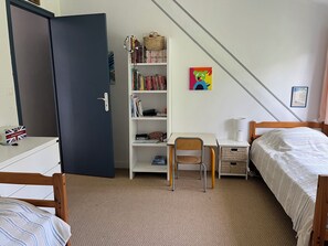 4 soverom, strykejern/-brett, wi-fi og sengetøy