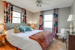 3 bedrooms, desk, iron/ironing board, WiFi