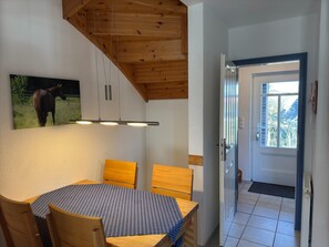 Dining - Gemutliche Doppelhaushalfte in Burhave (Butjadingen)