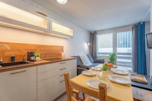 Dining - Spacious Slope front Ski-In and ski Out (Les Belleville)