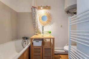 淋浴设施、吹风机