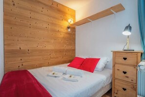 1 多间卧室、熨斗/熨衣板、WiFi、床单