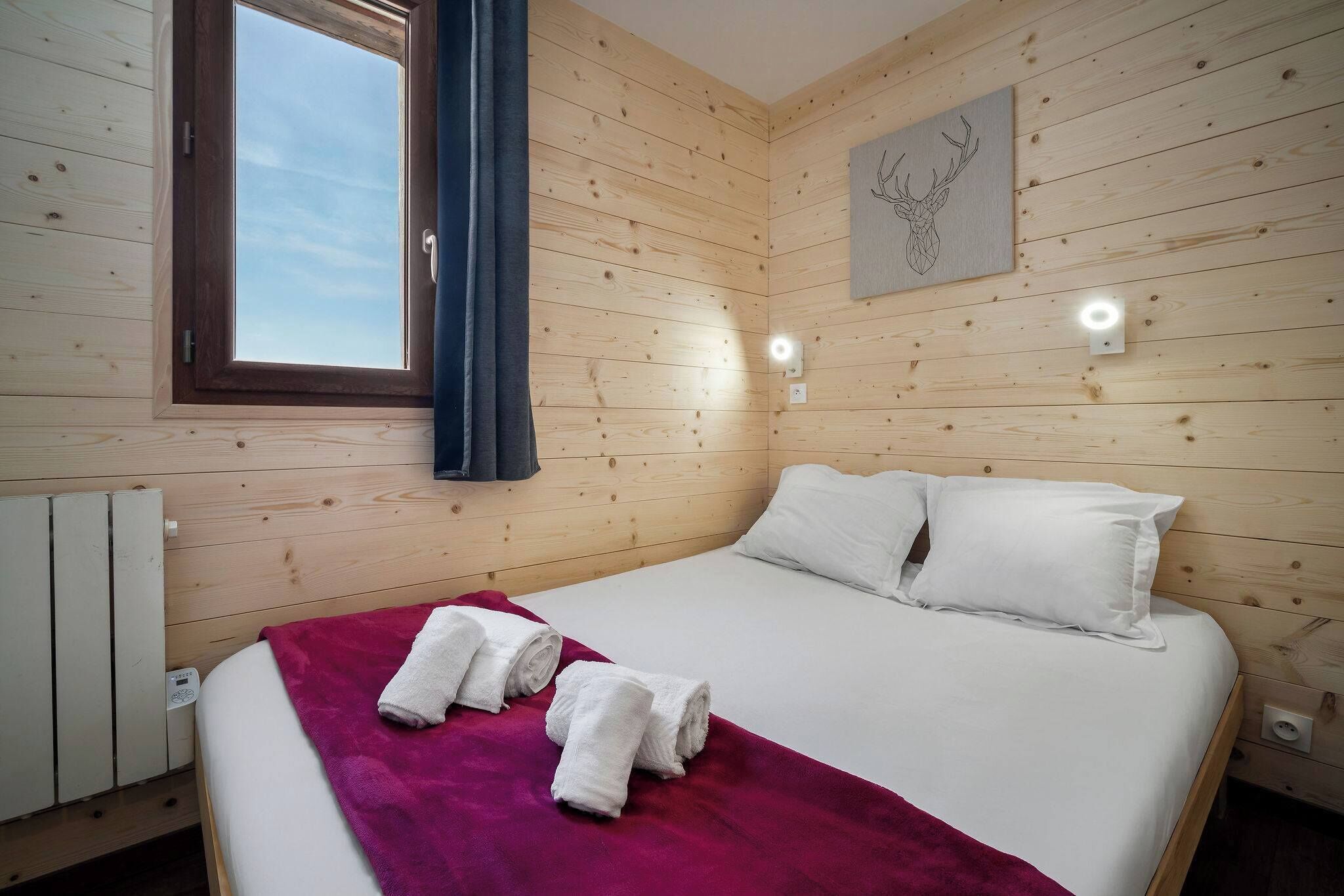 1 slaapkamer, een strijkplank/strijkijzer, reisbedje, wifi