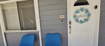 Beachfront Bliss – Steps to Dining, Shops & More!