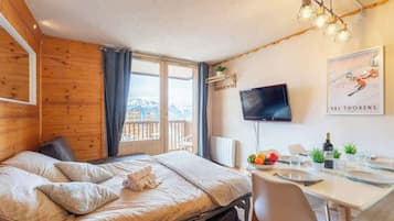 1 sovrum, resesäng, wi-fi och sängkläder