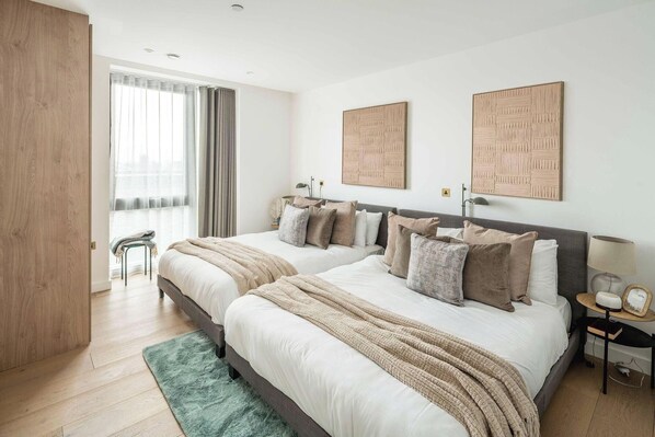 3 chambres, fer et planche à repasser, Wi-Fi gratuit, draps fournis