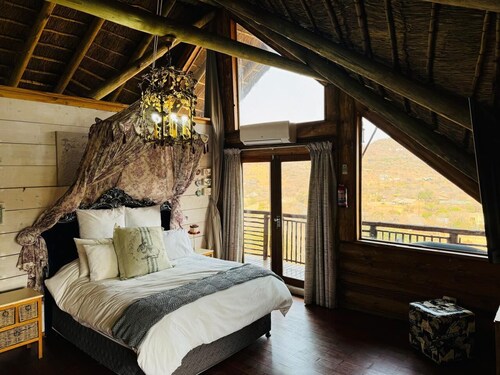 Breakaway to a relaxing bushveld experience only 15 minutes from town !