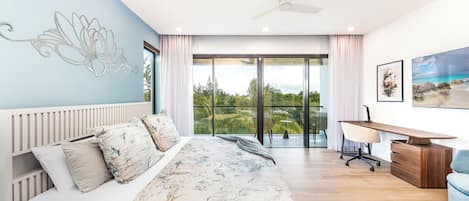 3 bedrooms, in-room safe, desk, iron/ironing board