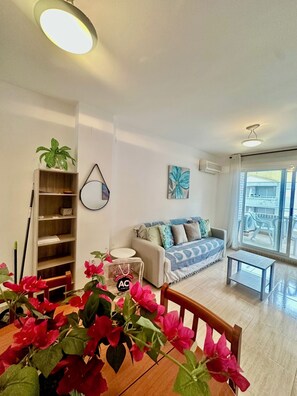 Living room - Apartment Trebol II REF 006 (Oropesa del Mar)